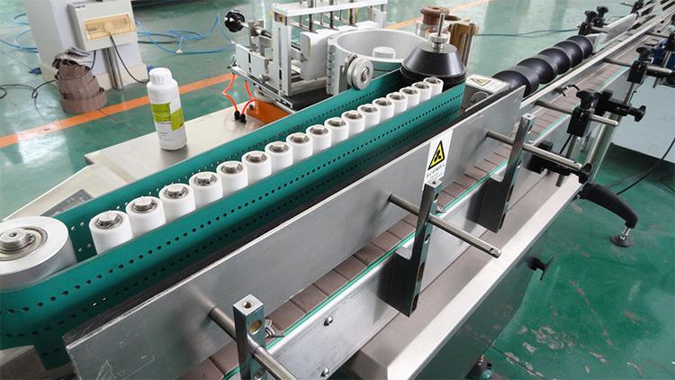 Mașină de etichetare completă automată a etichetelor pentru hârtie cu lipici umed pentru produsele alcoolice