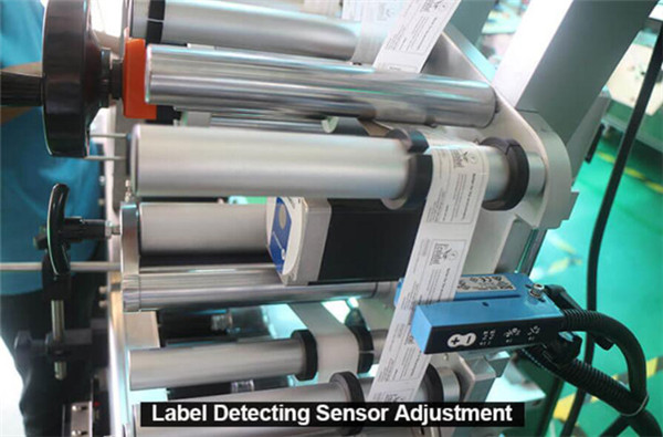 Sticle rotunde cu înveliș orizontal de mare viteză Flacoane seringi Detalii despre echipamente de etichetare
